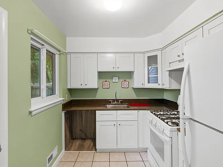 3514 Terry Dr — Photo 12