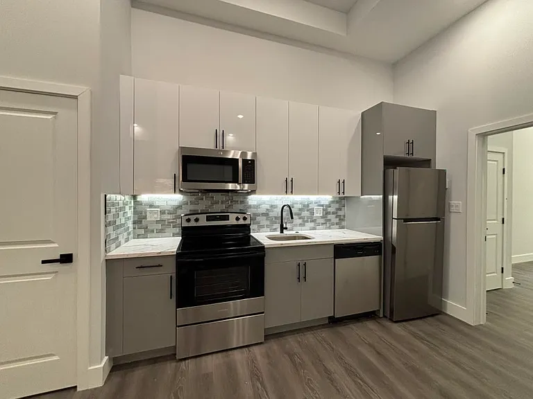 675 N 41st St #1 — Photo 1