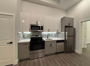 675 N 41st St #1, Philadelphia, PA 19104