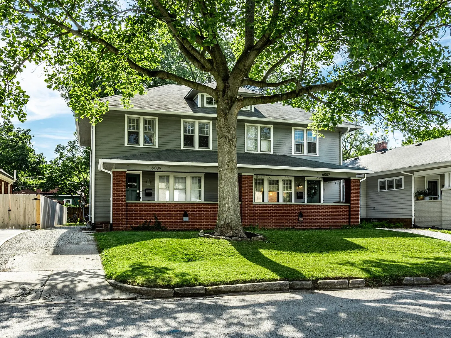 3 bed, 2088 sqft, $2,200 — Photo 1