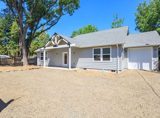 234 Williams Ln, Shady Cove, OR 97539