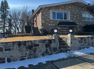 730 Charette Rd, Philadelphia, PA 19115