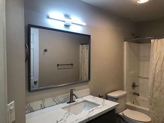 4th image of 15304 NE 85th St