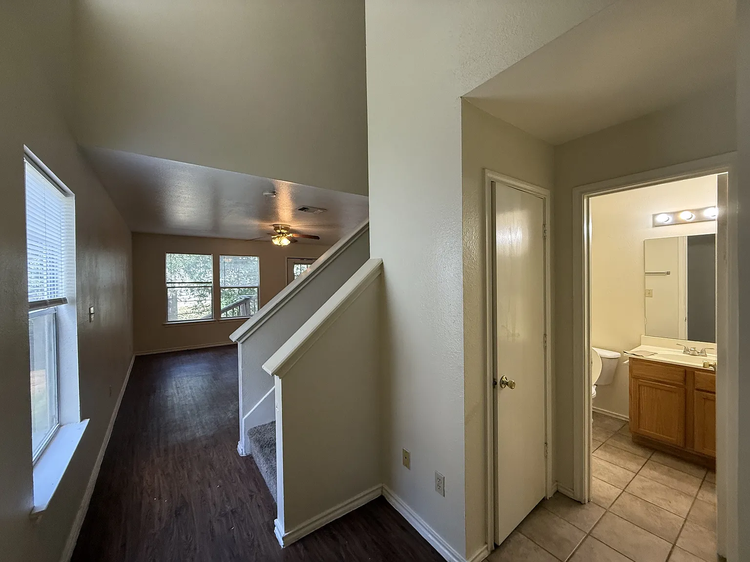 1000- 1002 Sagewood Trail - 1002 — Photo 3