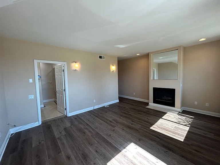 6645 Esplanade — Photo 9