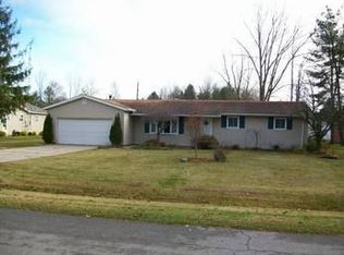 3284 W Charmwood Dr, Port Huron, MI 48060