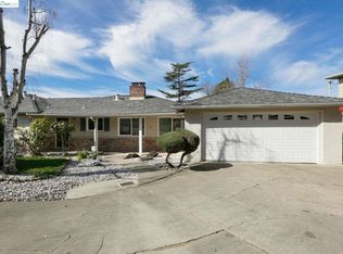 10875 Snowdown Ave, Oakland, CA