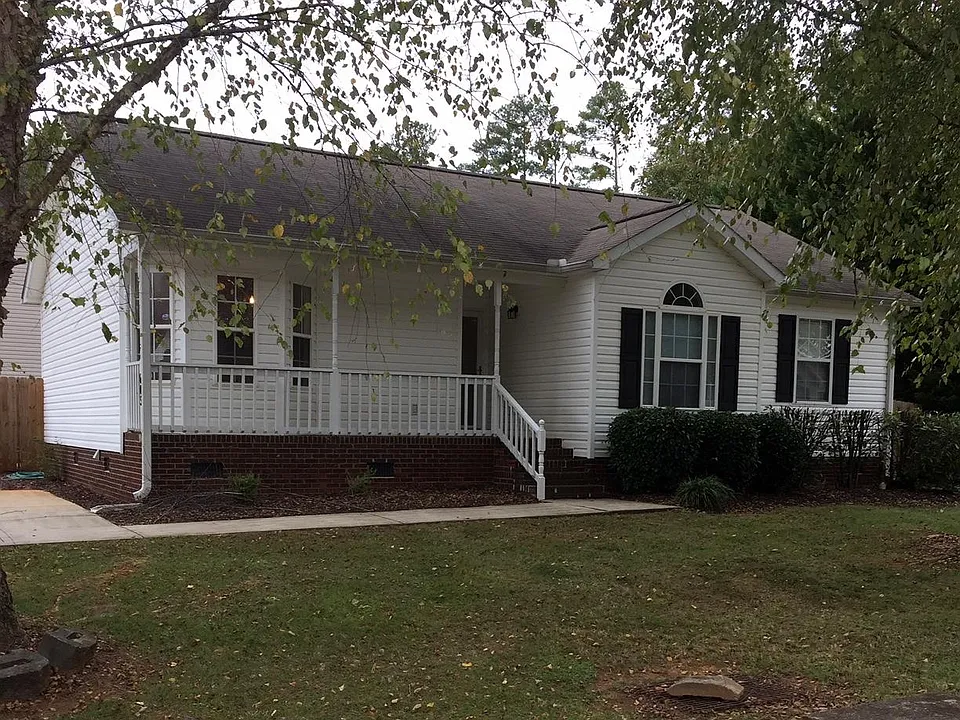 605 Habersham Ln