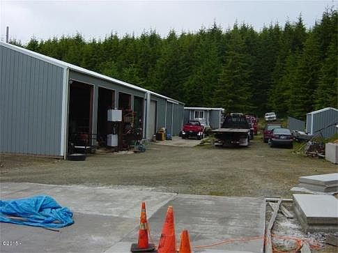 5th image of 2827 SE 23rd Dr