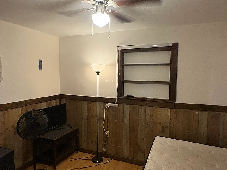 604 Johnston St — Photo 4