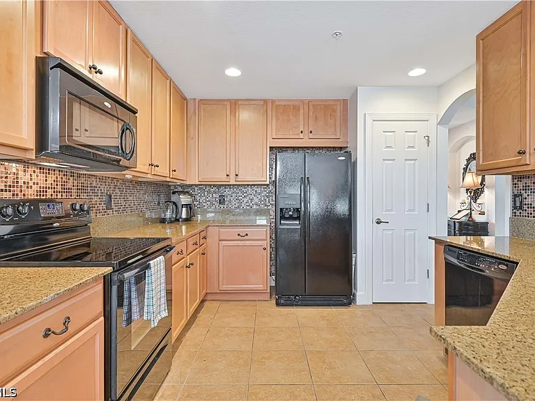 12924 New Market St #102 — Photo 19