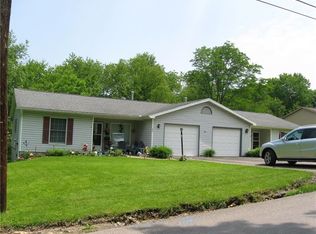 413 Mecklem Ln, Ellwood City, PA 16117