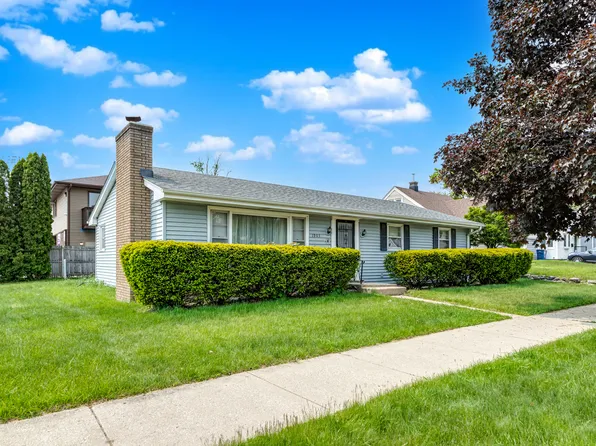 1903 Marshall Pkwy, Waukegan, IL 60085