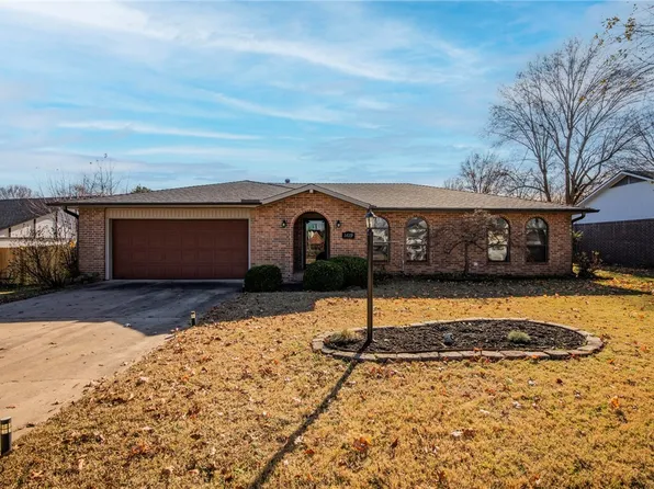 1419 Overo Cir, Springdale, AR 72762