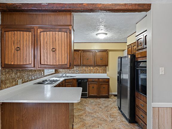 4th image of 3941 Arthington Blvd