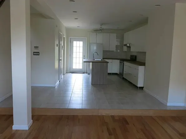 298 Van Brunt Street image 4 of 11