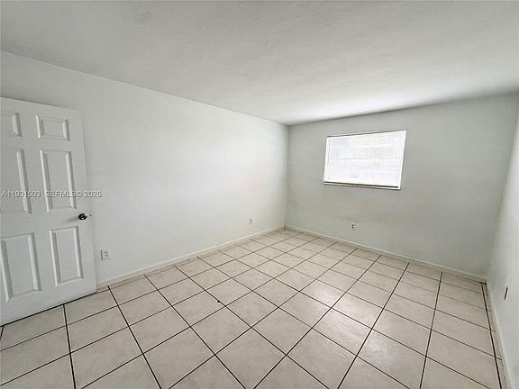 5th image of 1350 NE 119th St #135003