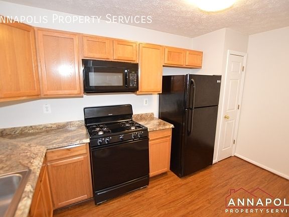 2nd image of 50 Ironstone Ct