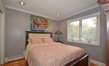 4th image of 389 Rose St