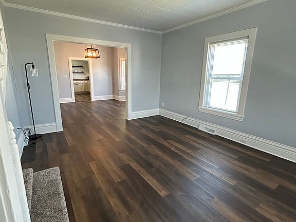3rd image of 26 1/2 Fairgarden St