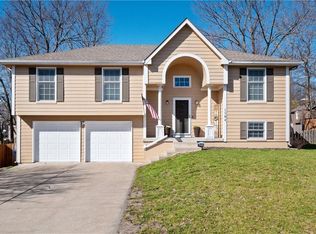 1504 NE Jade St, Lees Summit, MO 64086