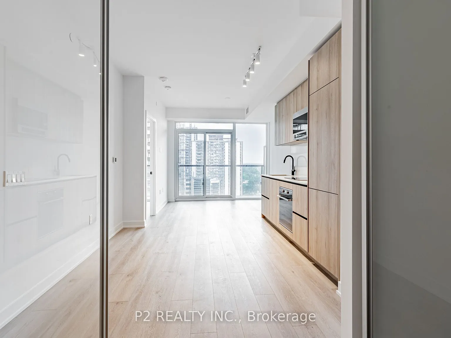 LINE 5 — Photo 2