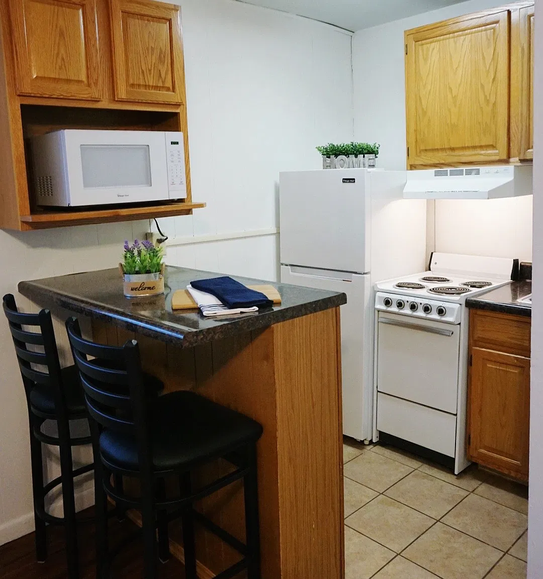 317 E Beaver Ave — Photo 3