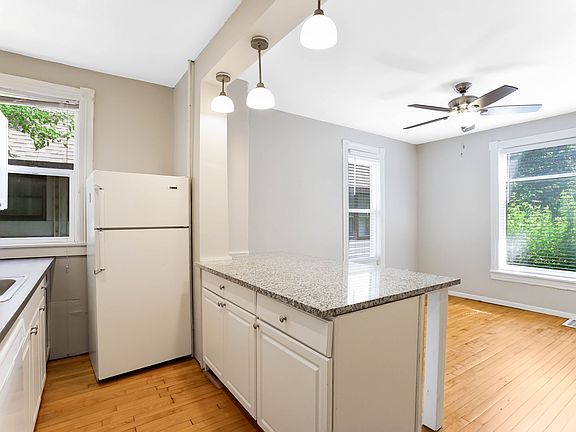 5th image of 2324 Quincy St NE APT 1