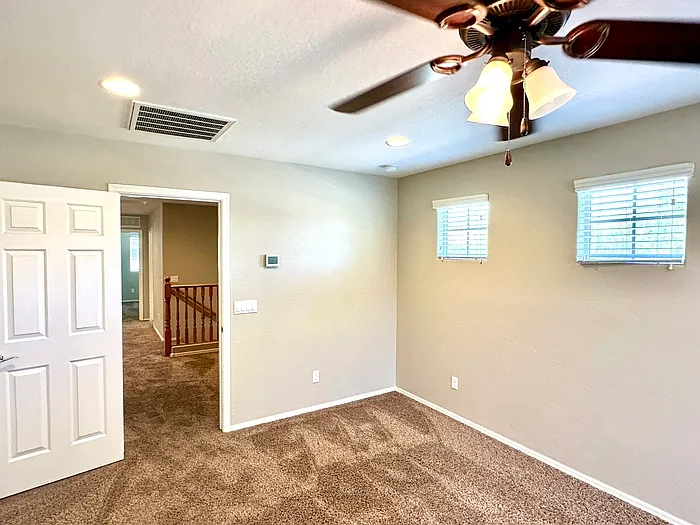 7363 W Cambridge Ave — Photo 4