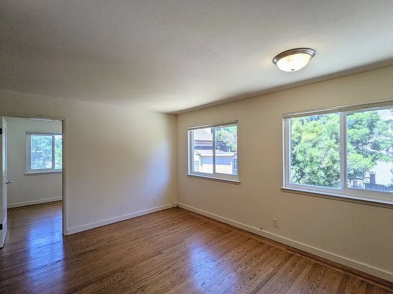 1429 MLK Jr Way — Photo 17