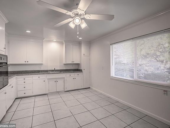 5th image of 2250 Tomasina Ct APT 1