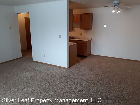4th image of 817 36th Ave S APT 5
