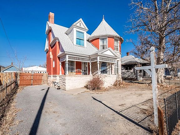 2nd image of 1117 E 8th St