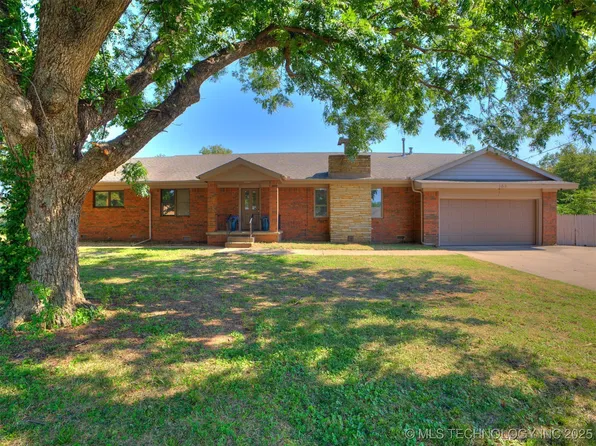 108 W 38th St, Sand Springs, OK 74063