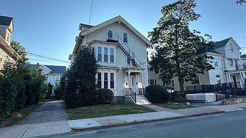76 Olive St #2R Photo 1
