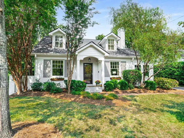 1700 Green Hills Dr, Nashville, TN 37215