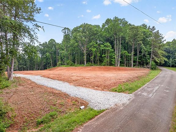 2nd image of 135 Jarrett Ln #4