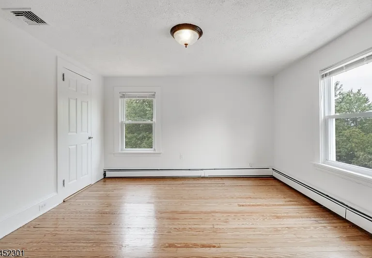 275 E Mount Pleasant Ave — Photo 31