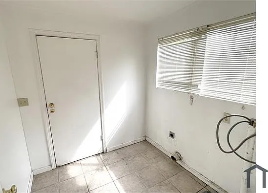 3216 Hurley Way — Photo 25
