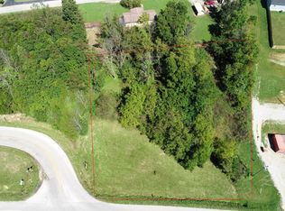 9998 Richmond Rd, Irvine, KY 40336