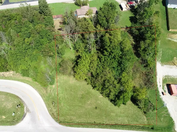 9998 Richmond Rd, Irvine, KY 40336