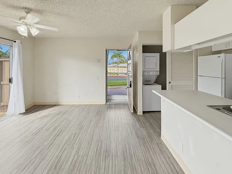 91-1050 Mikohu St #10A — Photo 3