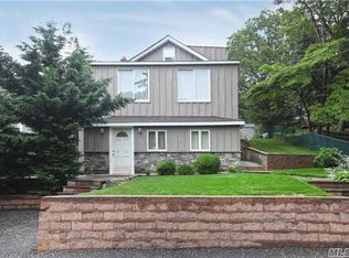 91 Sunburst Dr, Rocky Point, NY 11778