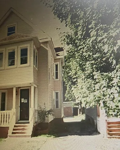 Mansion St Photo 1
