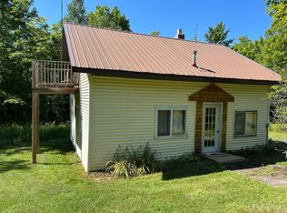 539 Dalton Rd, Skandia, MI 49885
