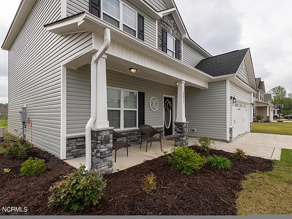 4th image of 2873 Verbena Way