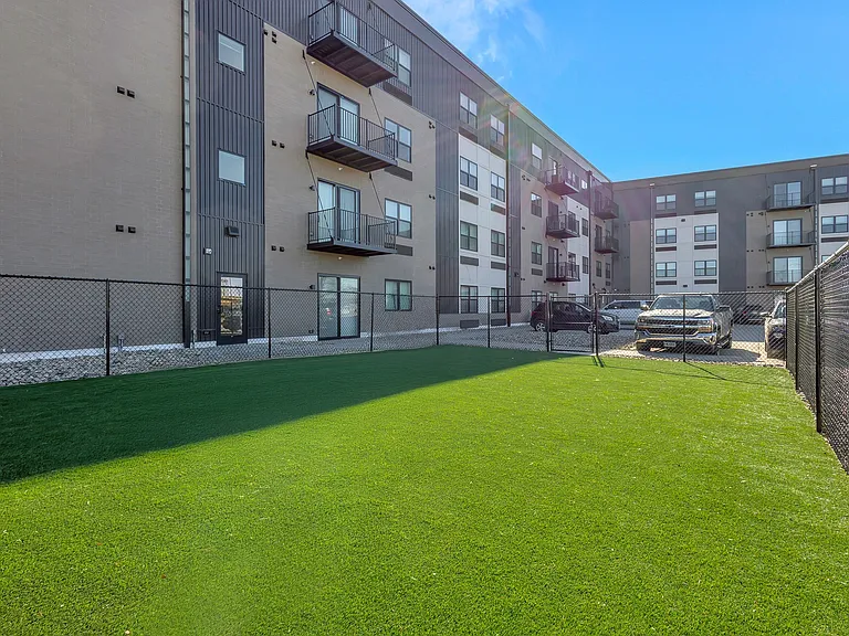 Gurney Flats — Photo 13