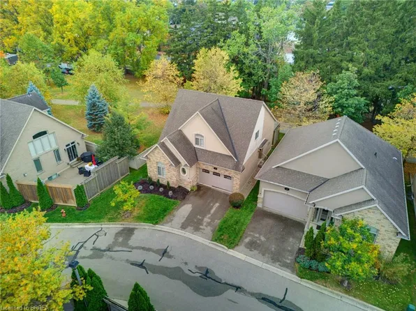 68 Fairview Dr #3, Brantford, ON N3R 2W9