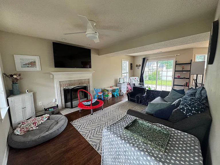 6 Old Pond Ct — Photo 24