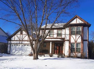 1501 Quaker Hollow Ct S, Buffalo Grove, IL 60089